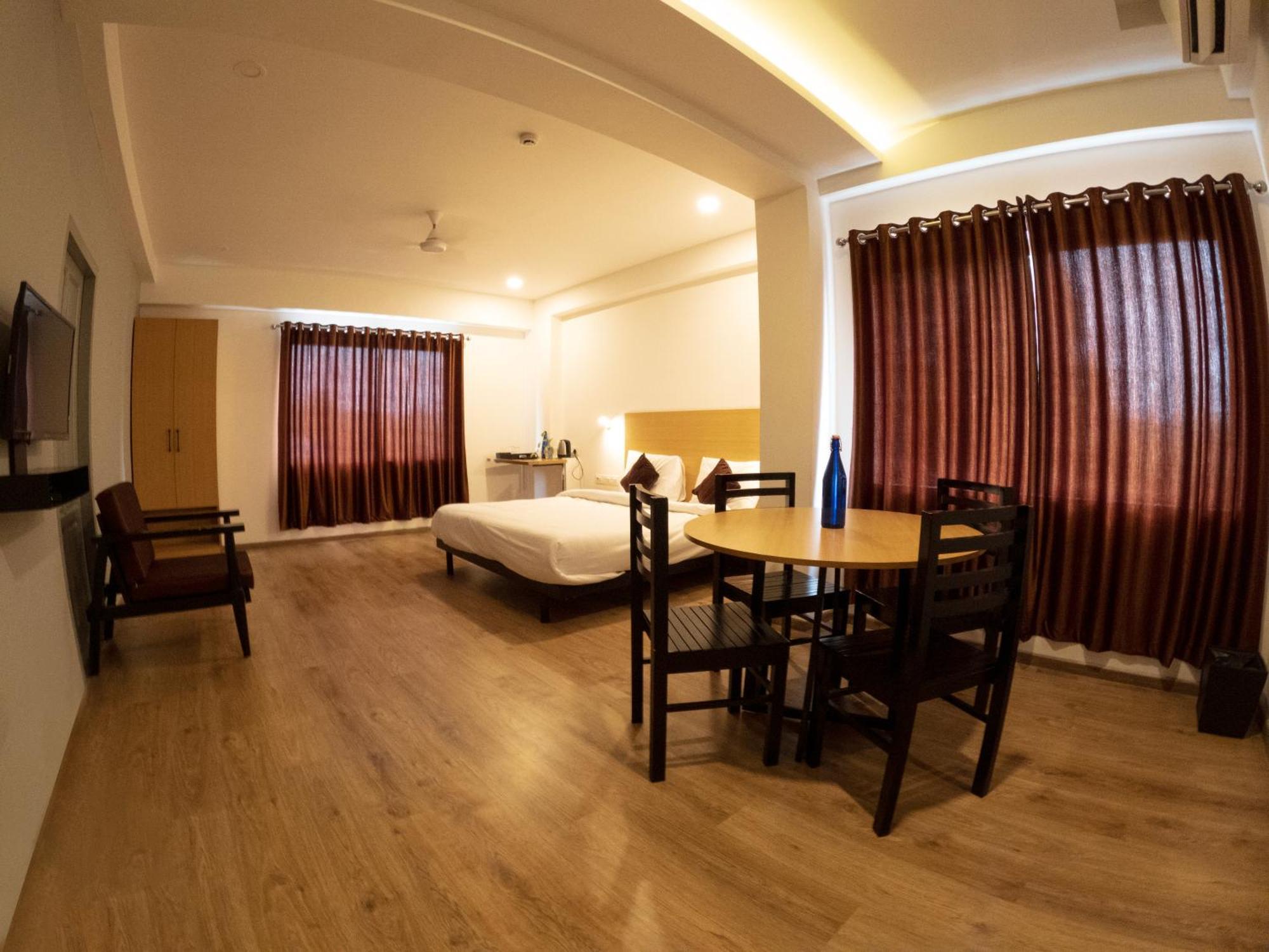 טריואנדרום Hotel B R Regency מראה חיצוני תמונה