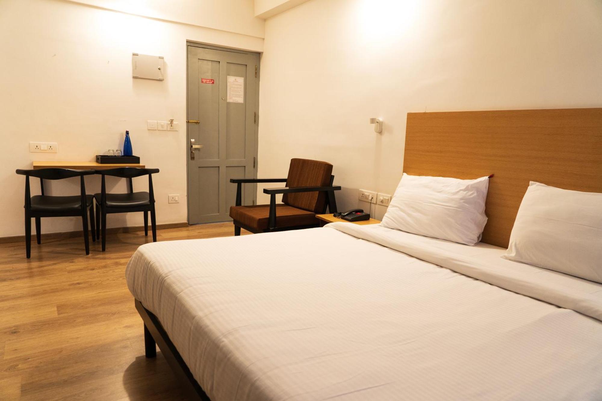 טריואנדרום Hotel B R Regency מראה חיצוני תמונה